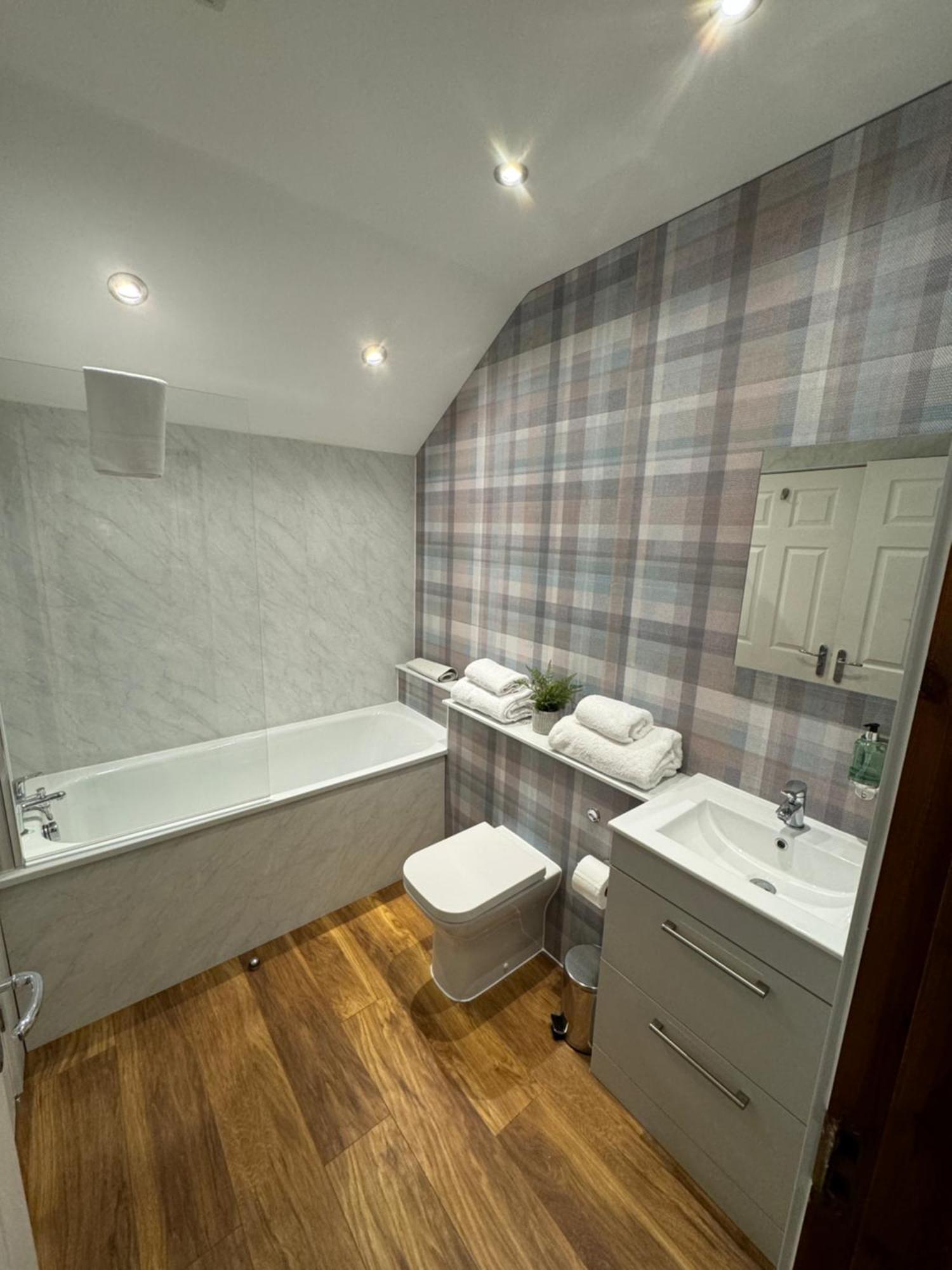 1 Sheraton Apartments Fort William Buitenkant foto